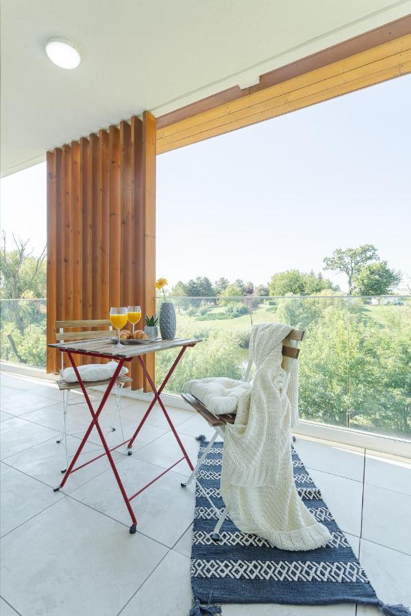 Il Lago - Turquoise - Cozy Luxurious Smart Home By The Lake Voluntari Eksteriør bilde