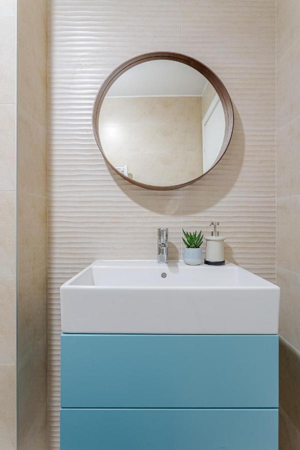 Il Lago - Turquoise - Cozy Luxurious Smart Home By The Lake Voluntari Eksteriør bilde