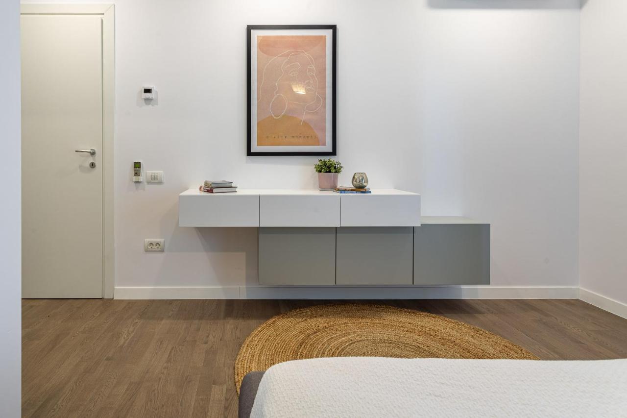Il Lago - Turquoise - Cozy Luxurious Smart Home By The Lake Voluntari Eksteriør bilde