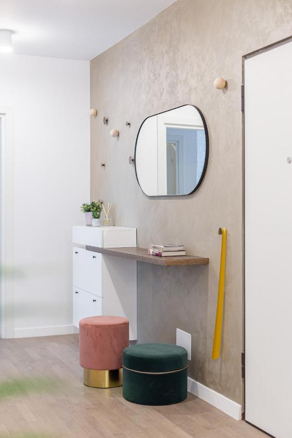 Il Lago - Turquoise - Cozy Luxurious Smart Home By The Lake Voluntari Eksteriør bilde