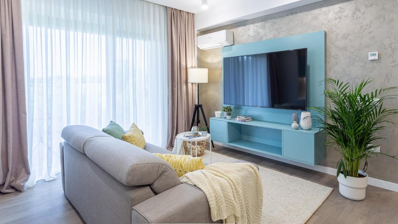 Il Lago - Turquoise - Cozy Luxurious Smart Home By The Lake Voluntari Eksteriør bilde